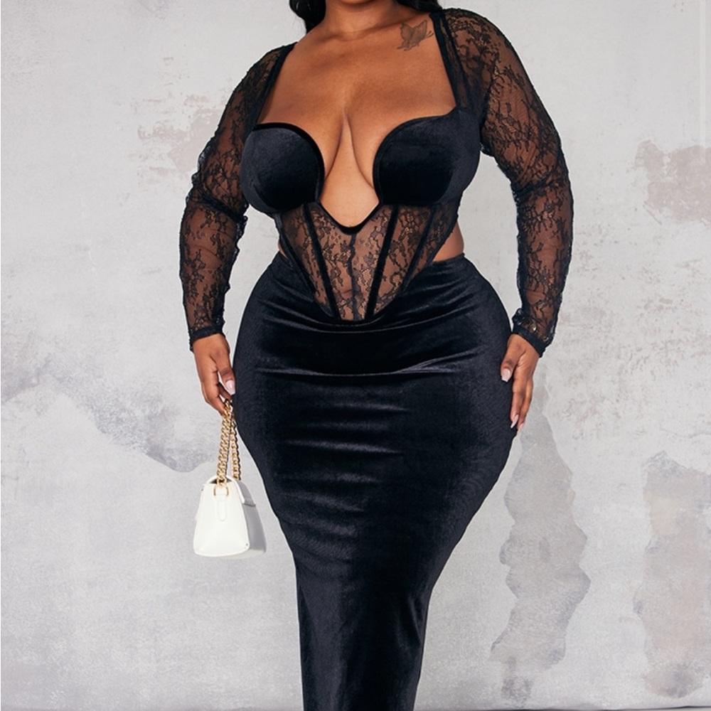 Body con velvet Black lace maxi dress